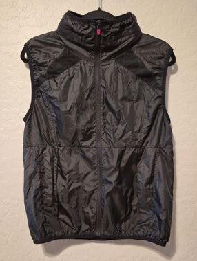ZYIA Active Trainer Vest Hooded Black Full Zip Lightweight Running Workout